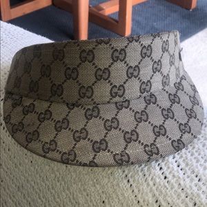 Gucci hat in good condition